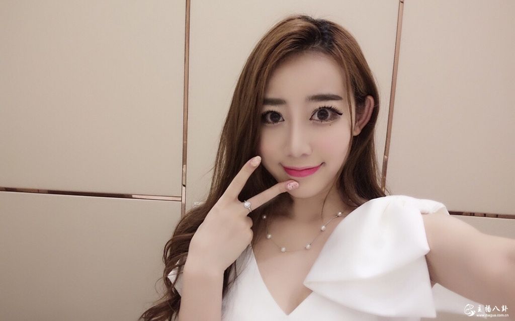 花椒直播美女人气主播Jeana赵嘉怡生活写真照片7