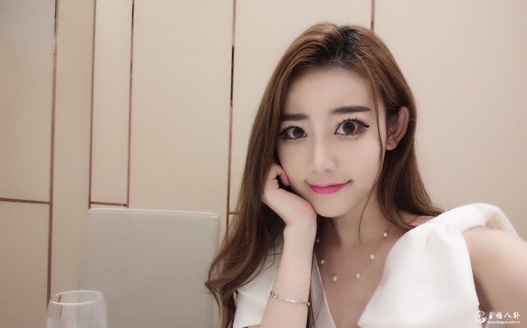 花椒直播美女人气主播Jeana赵嘉怡生活写真照片8