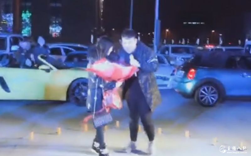 YY：谢晓宇求婚吖虎现场！豪车云集！虎妹感动痛哭！