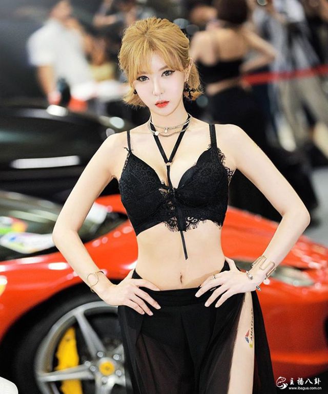 龙珠美女人气主播许允美YUNMEI性感写真照1