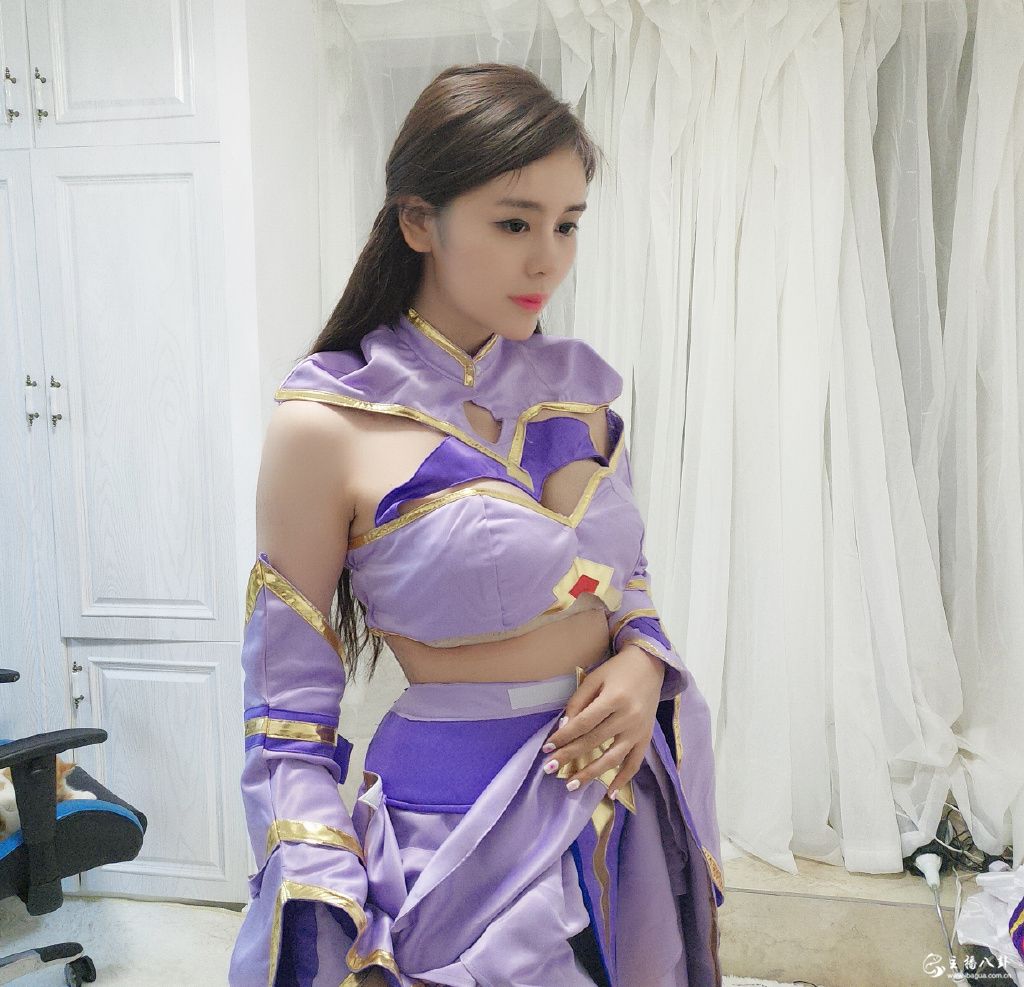 斗鱼直播当红人气主播七哥张琪格COSPLAY王者荣耀露娜写真照片4