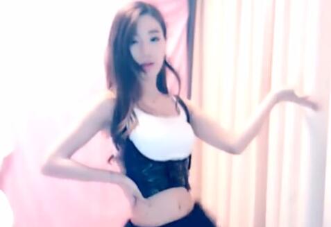 YY小猫咪精彩韩舞（四）