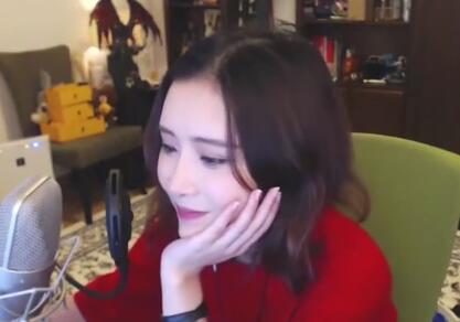 陈一发儿翻唱歌曲《全世界谁倾听你》