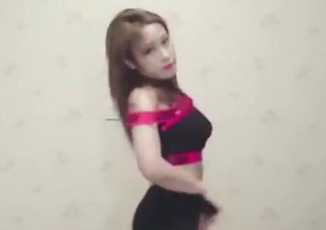 斗鱼美女主播软妹小九九直播间性感热舞《Wiggle Wiggle》视频