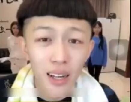快手：牌牌琦和吴迪在直播间正式和好，最近感冒发烧，向老铁们请假！