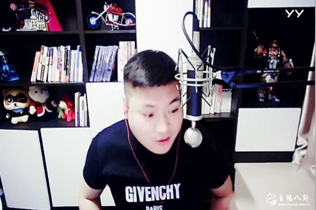 老李自称是“炸弹”不能参与外界纷争！玩好自己的就好！