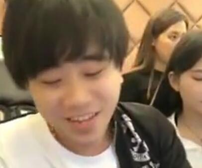 快手表哥2018-02-08直播录像回放 P2