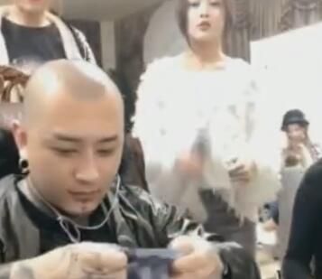 快手lao方丈2018-03-12直播录像回放 P2