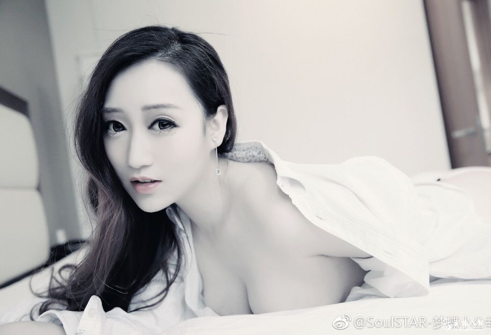 当红主播SoulSTAR-梦蝶小公举性感写真照片3