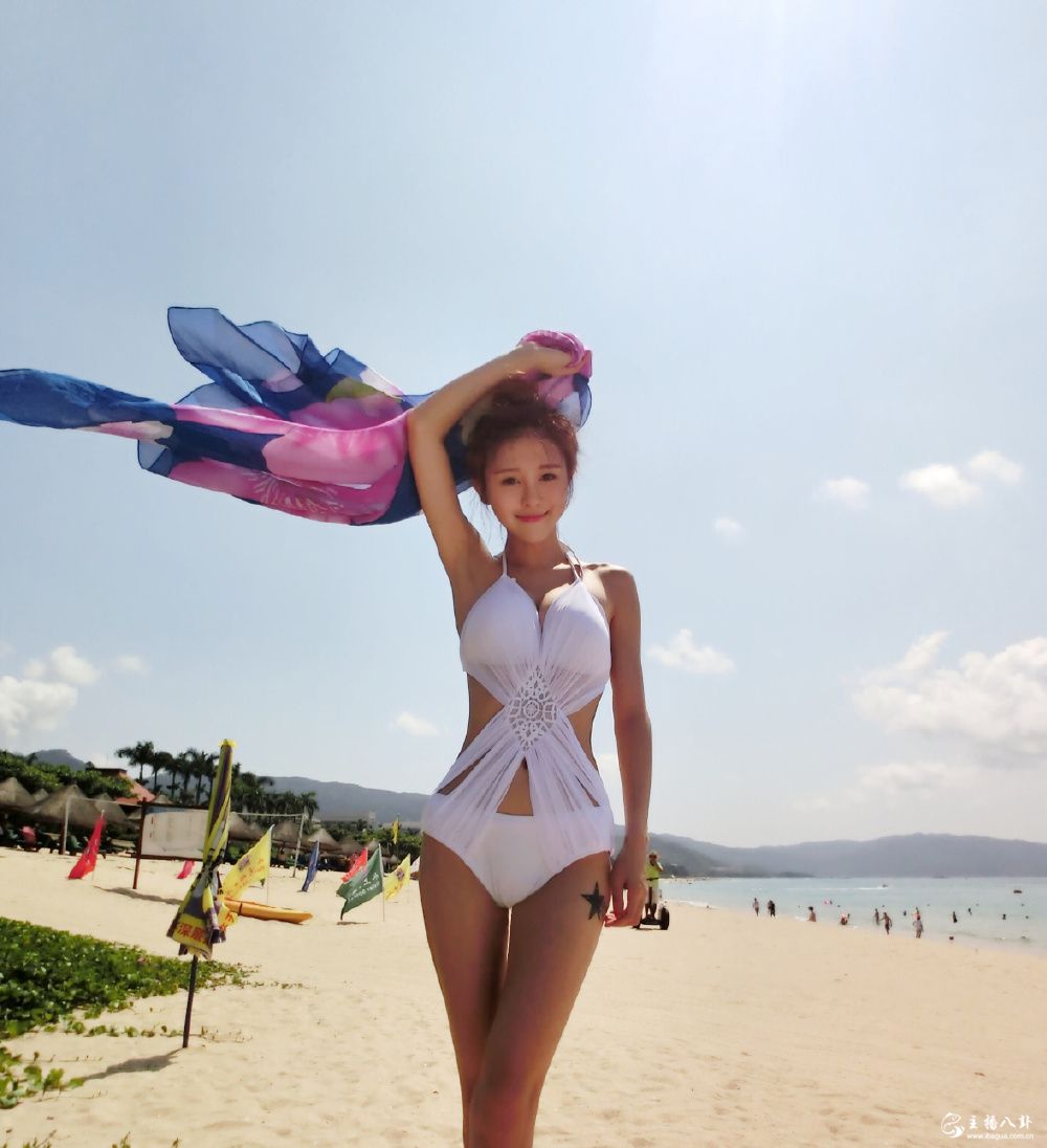 斗鱼当红女主播欢欢女神生活写真照系列2