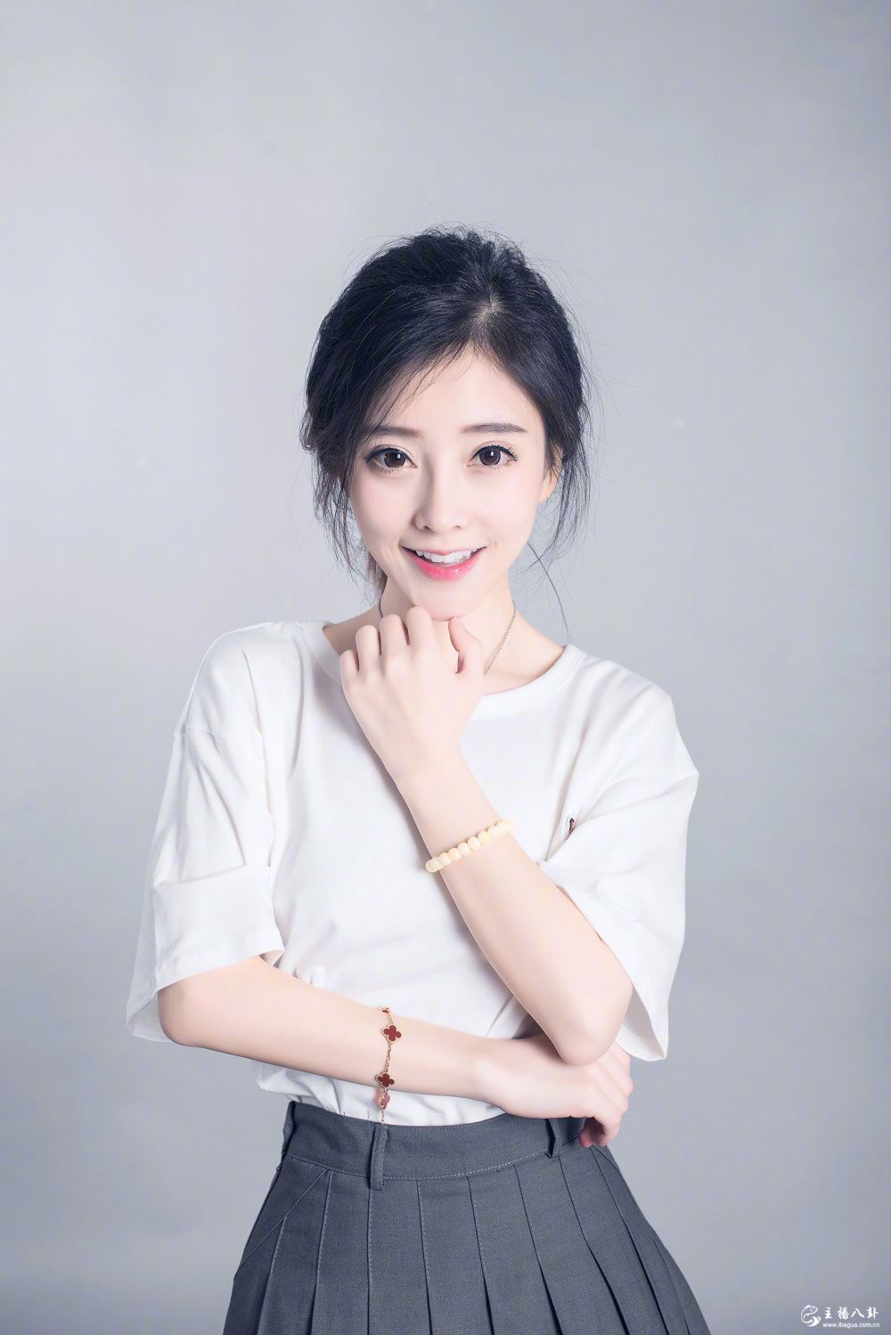 斗鱼当红人气女主播冯提莫写真系列照片（一）5