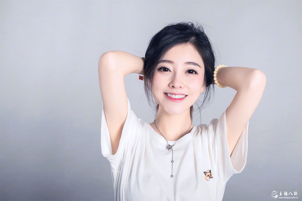 斗鱼当红人气女主播冯提莫写真系列照片（二）8