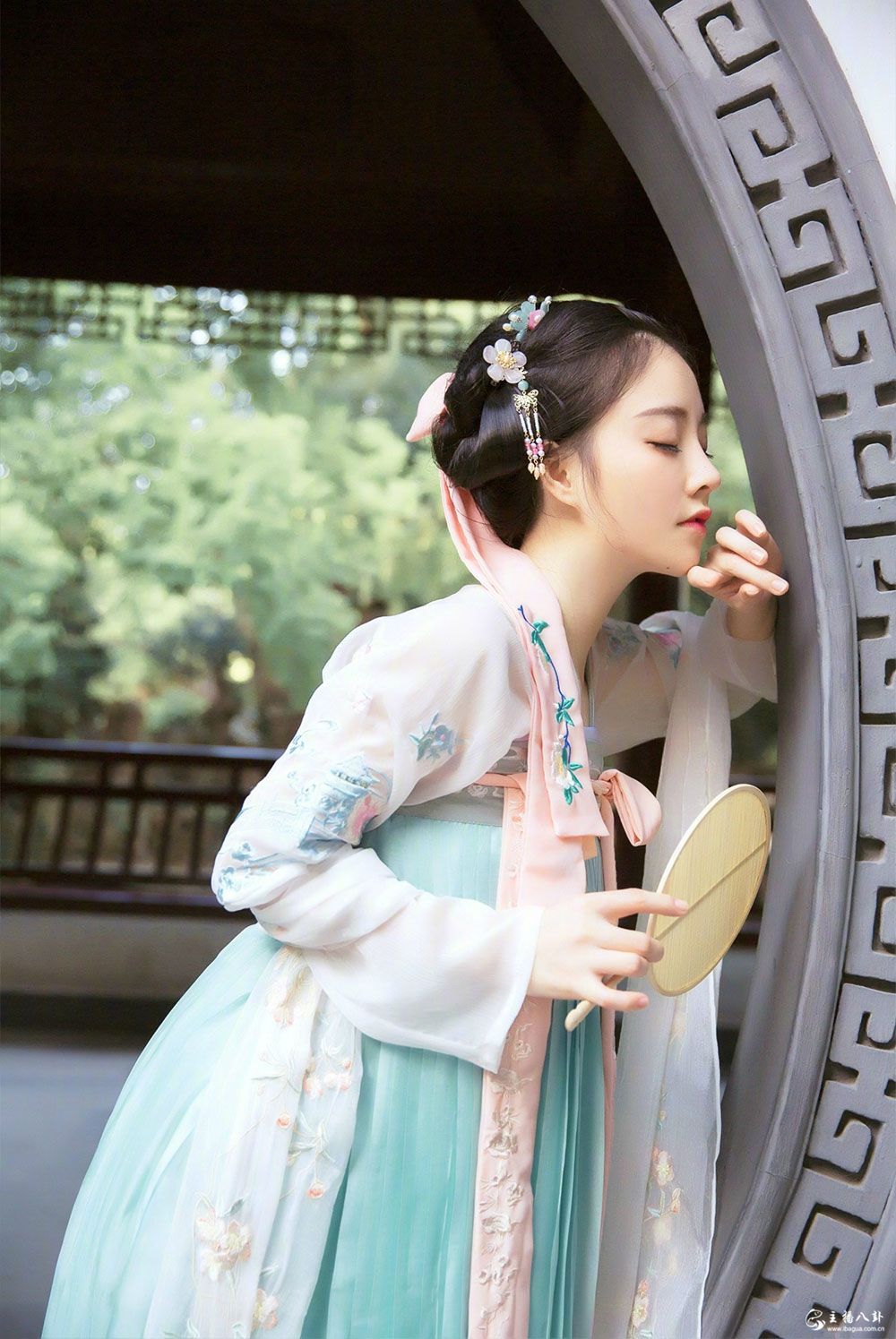 斗鱼当红人气女主播冯提莫古装写真系列照片（二）2