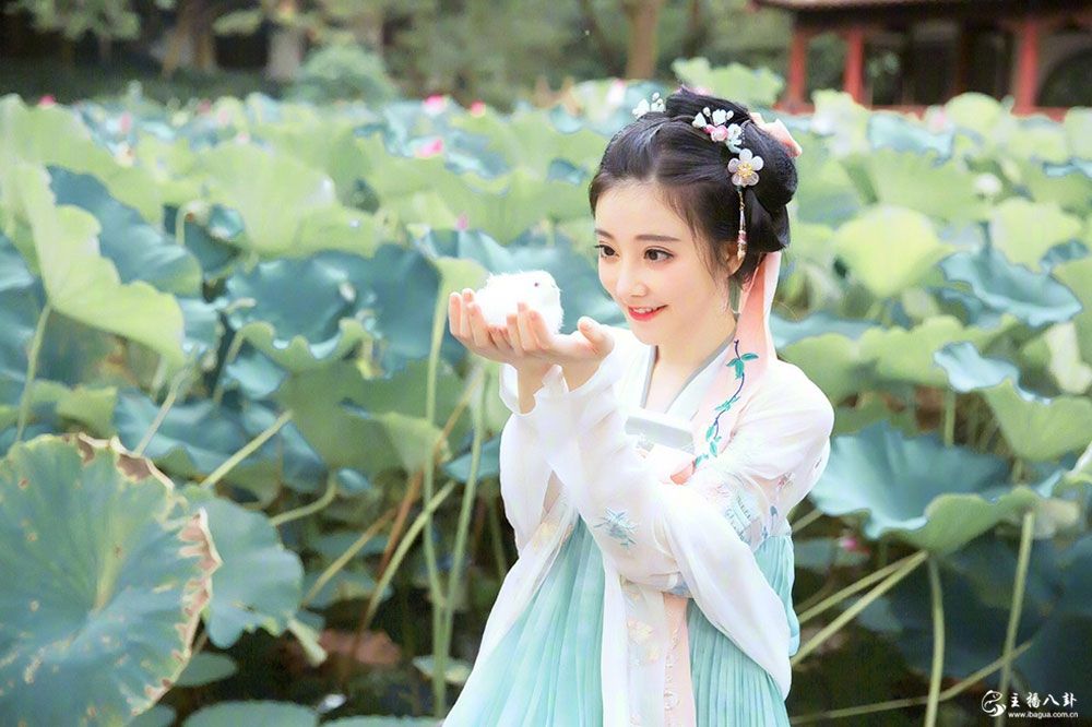 斗鱼当红人气女主播冯提莫古装写真系列照片（二）11