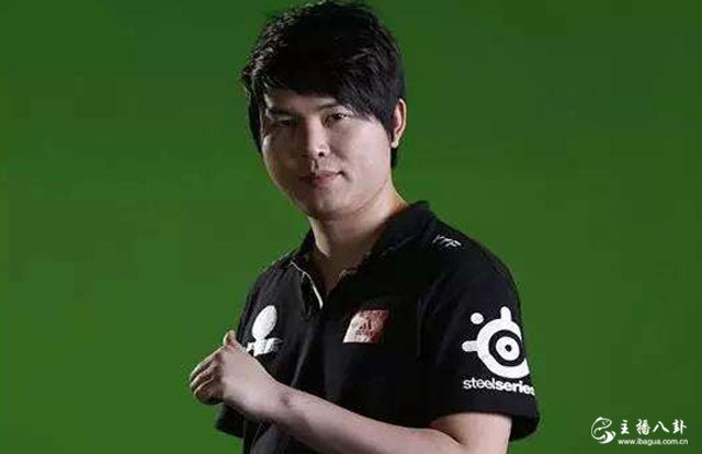 斗鱼DOTA2一哥月夜枫YYF又被主播碰瓷，指责猪皇被带哥弄魔怔了！