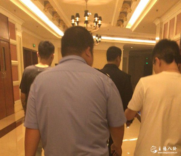 李舒克被打现场