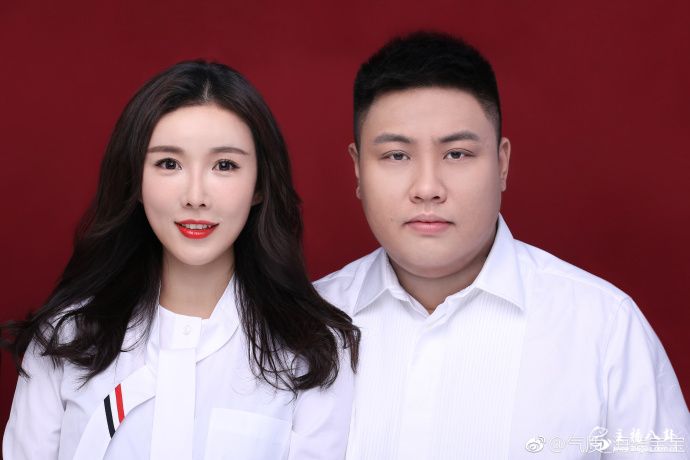 小露娜大乖哥
