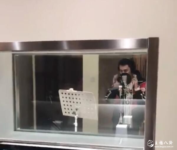 阿哲北京录歌曝光行程单，新歌连发！