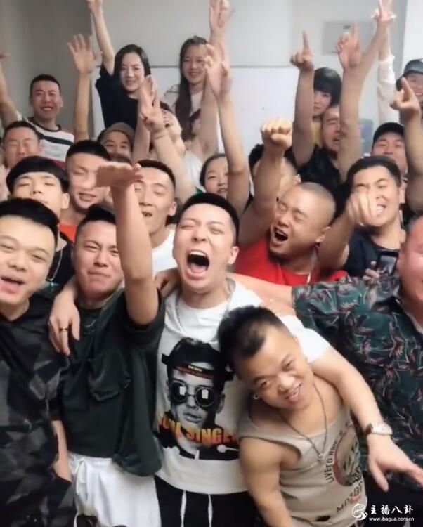 方丈发作品，一群人一个梦一起努力共进退！