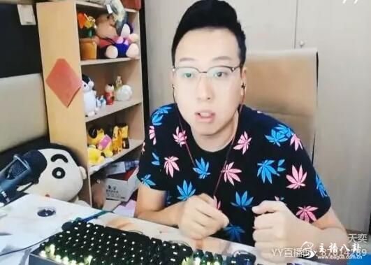 阿哲与昔日哲徒阿钊、小损样关系破裂原因被爆！