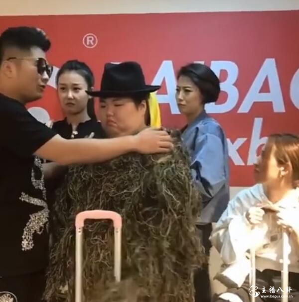 白小白将徒弟输给了张二嫂，徒弟出发葫芦岛！
