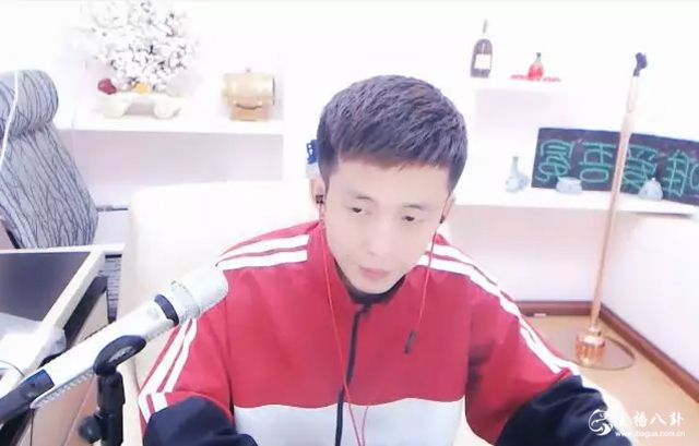 刘一手即将回归yy直播！在快手就挣这么点钱！
