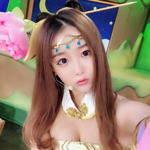企鹅电竞美女主播艾米酱COS王者荣耀貂蝉照片