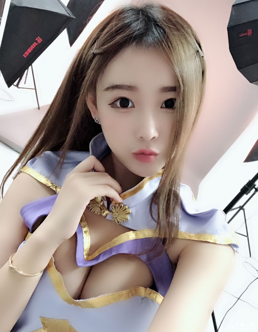 企鹅电竞美女主播艾米酱一组COS照片4