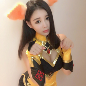 企鹅电竞美女主播艾米酱COS王者荣耀妲己照片