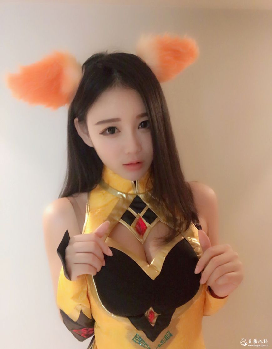 企鹅电竞美女主播艾米酱COS王者荣耀妲己照片5