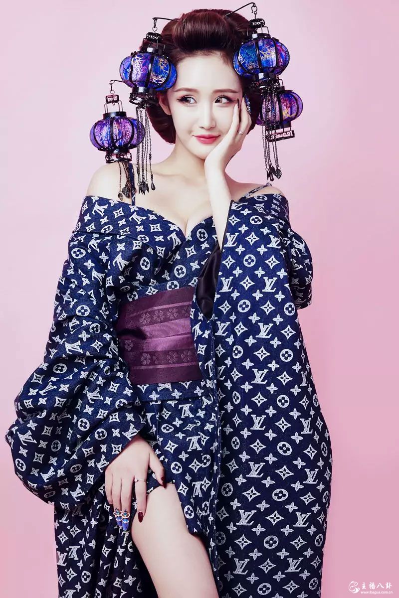 快手红人黑暗萝莉大美性感写真照片16