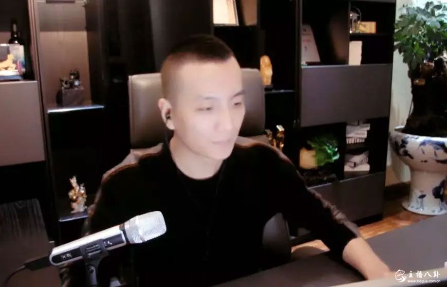 天赐宝哥也不行？七夜挑战全yy神豪：超越我试试！
