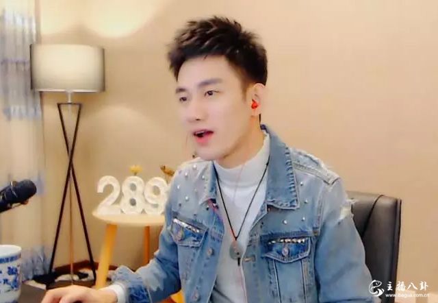 阿哲分析YY年度不忘调侃被封老铁！