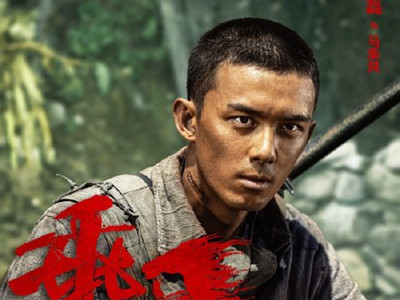 《我和我的父辈》花絮曝光 吴磊拍马战炸伤脸仍继续完成拍摄