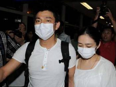卓伟讥讽钟汉良“妻儿不认”，粉丝回应“狗抓耗子多管闲事”