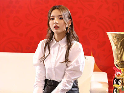杨超越篮球世界杯口误霸屏热搜 抽签结果尽显锦鲤本体