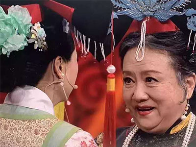 晴儿和老佛爷再次同框 王艳不显老让人感叹满满的回忆杀