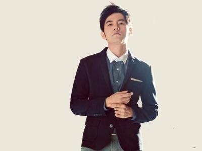 周杰伦粉衣出席活动 粉丝喊话本人承诺今年出新专辑