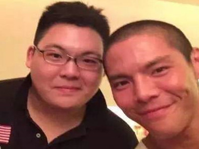 原来向佐还有一个弟弟叫向佑 两人除了名字相似外没有相像之处
