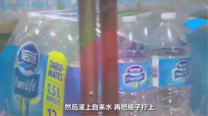 顺走酒店床和电视机