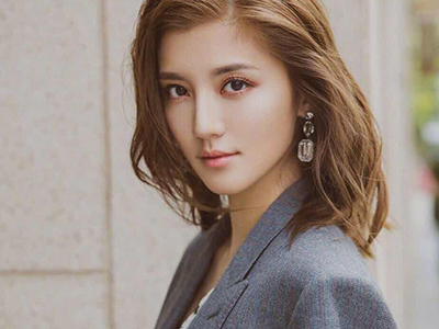 吴千语回应分手 不希望媒体关注感情事努力做优秀演员