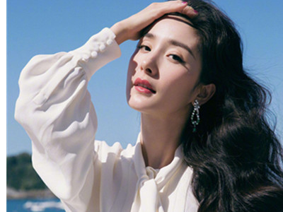 杨幂在节目中大跳钢管舞 离婚了反而心情更好了