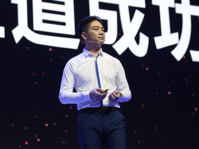 刘强东再次被起诉 律师回应诉讼却被网友质疑与美检方不对路