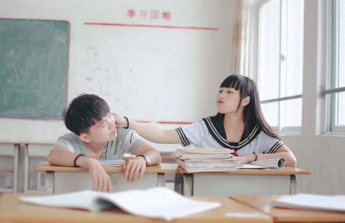 早恋的学生