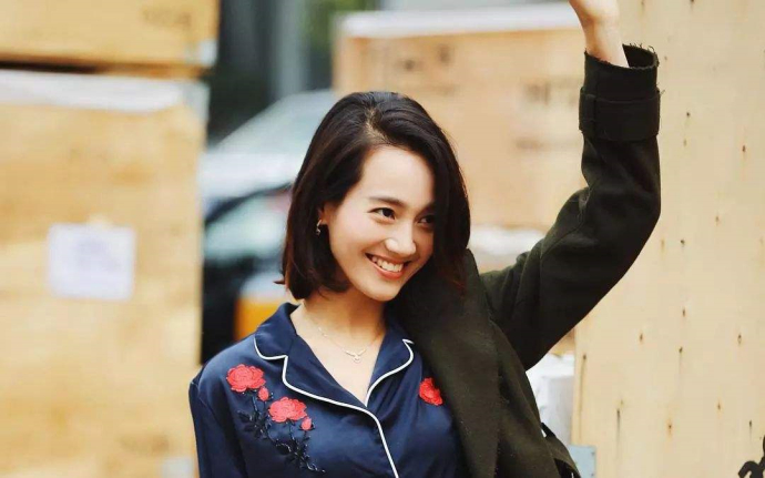 朱丹妆后照