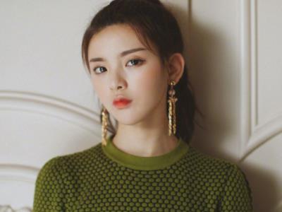 杨超越是不是有人在捧 她为什么可以这么红