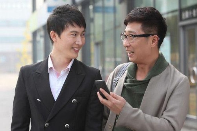 王龙华家世