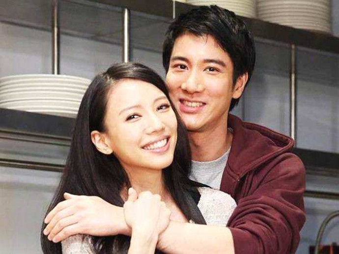 王力宏回应妻子索吻