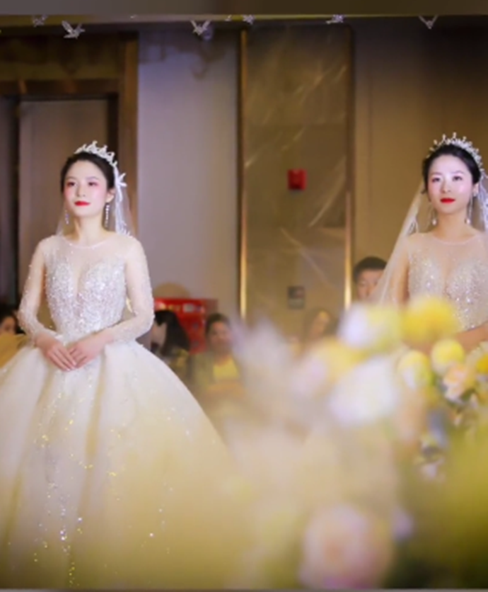双胞胎姐妹结婚
