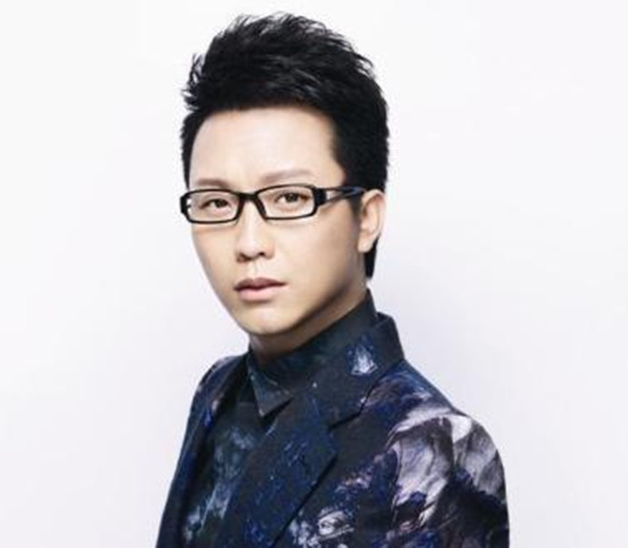 李玉刚
